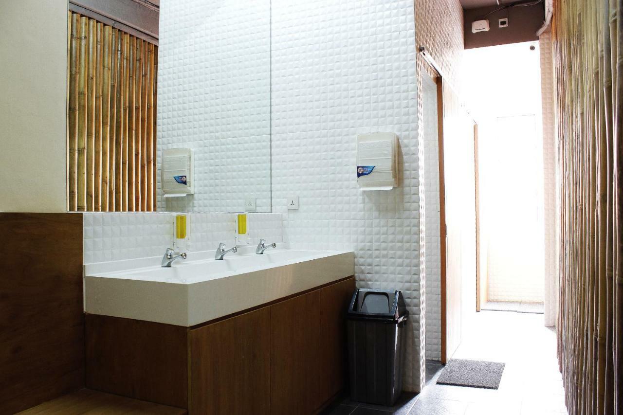 Teduh Hostel Kota Tua Jakarta Eksteriør bilde